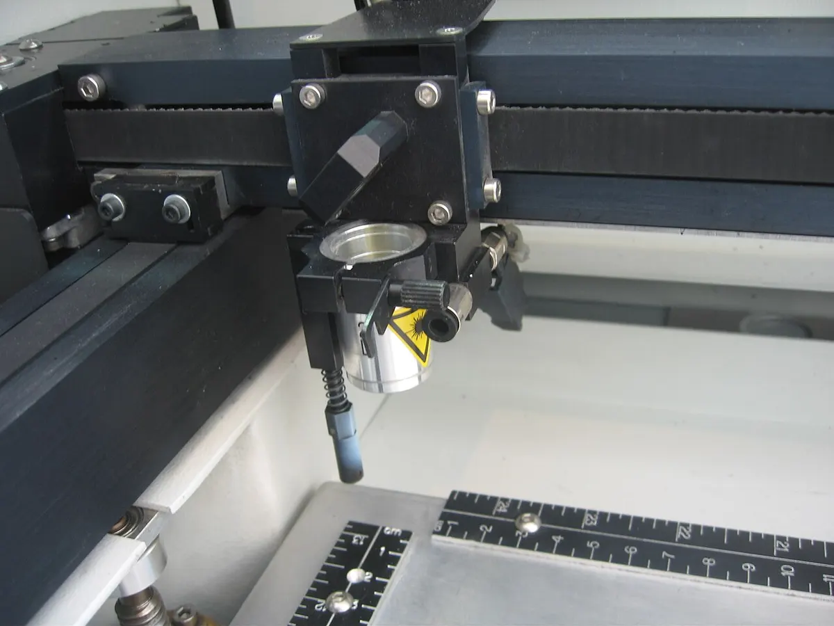 Máquina de grabado láser